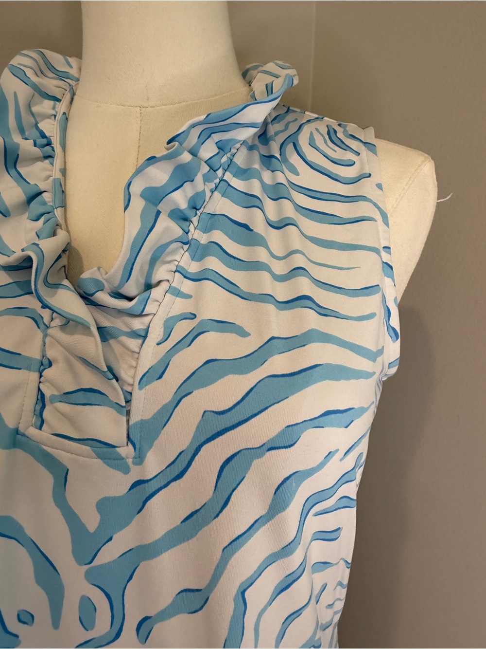 J. McLaughlin Blue & White Zebra-Style Ruffle Neck Top - Picture 4 of 9